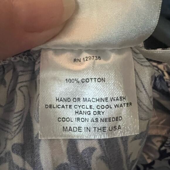 Finley SZ M Crosby Blouse in Blue Iris Print 100% Cotton Ruffle Floral Cottage - Picture 6 of 6